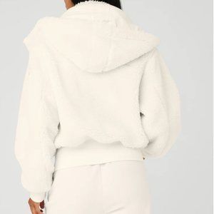 Alo Foxy Sherpa Jacket Ivory Size L